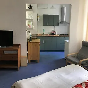 klein-app-in-alt-tegel.find-berlin-hotels.com/